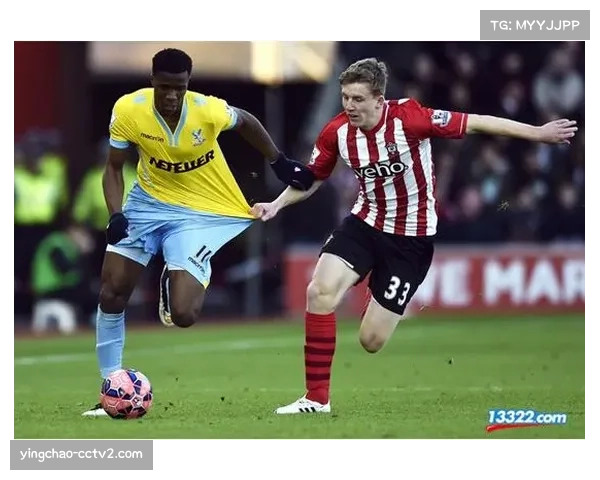 通讯:走进柏林联合青训营,小球员们正在进行的“四秒反击”专项训练课 通讯:走进柏林联合青训营,小球员们正在进行的“四秒反击”专项训练课